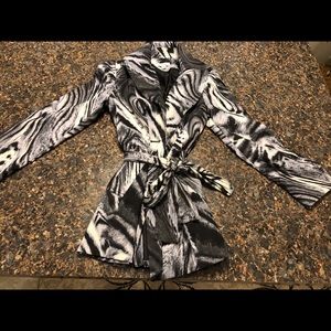 XS Susan Graver animal print trench